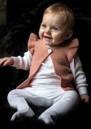 Vest med flæseærmer - strikket i easy care