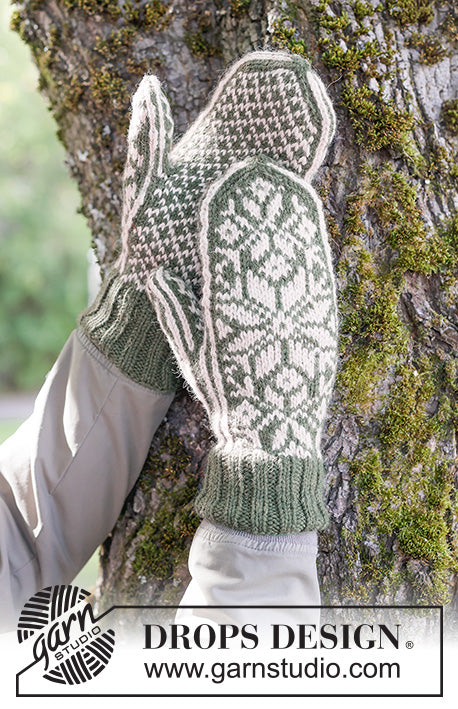 Forest Frost Mittens