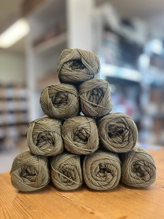 Bomuld 8/4 🧶 204 Lys oliven