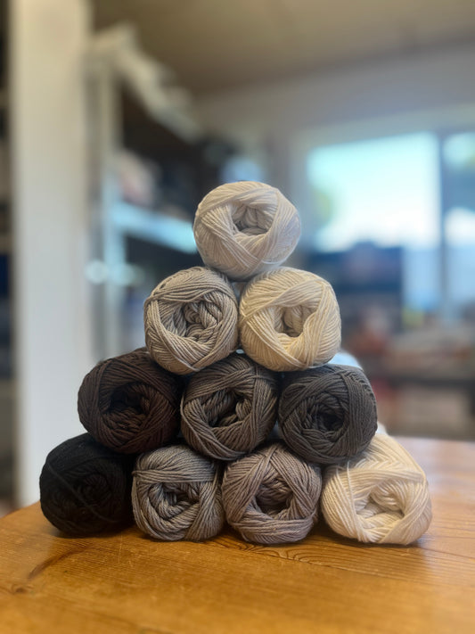 Bomuld 8/4 🧶 Gråmix